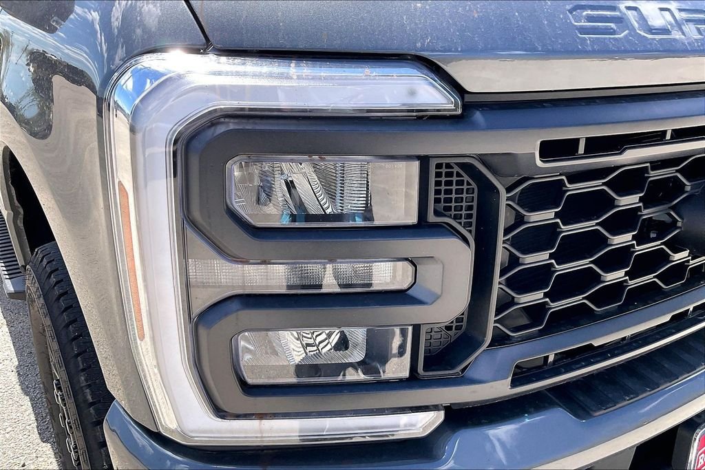 New 2026 Ford Super Duty F-350 XL 4D Crew Cab