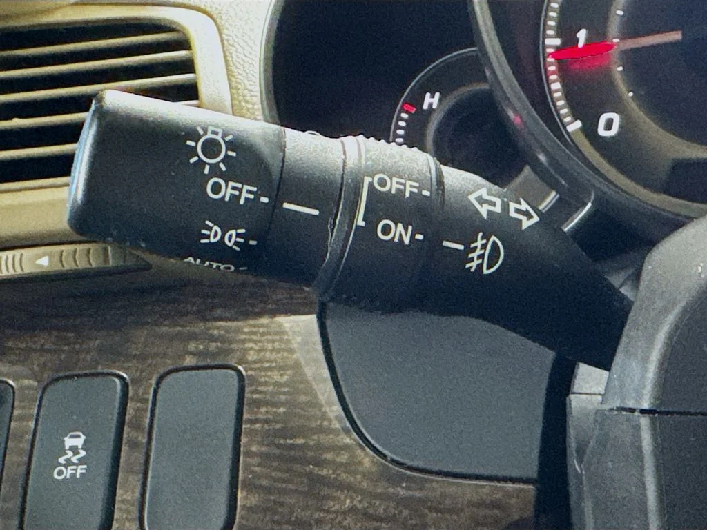 Used 2012 Black Acura Technology image 12
