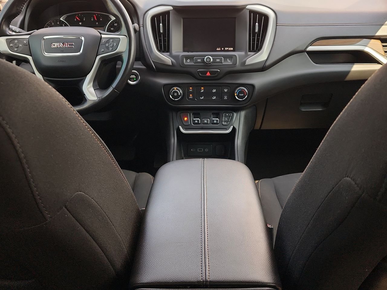 Used 2020 White GMC SLE image 20