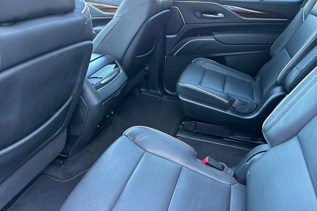 2023 Cadillac Escalade Premium Luxury - Photo 12