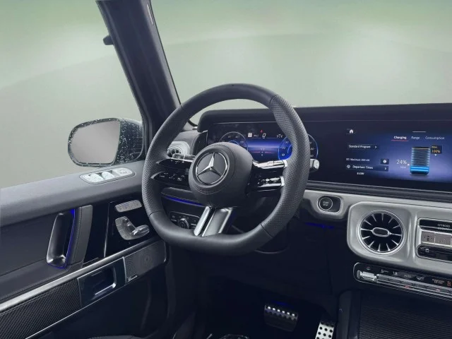 New 2027 MANUFAKTUR Night Black Magno Mercedes-Benz G 580 image 13