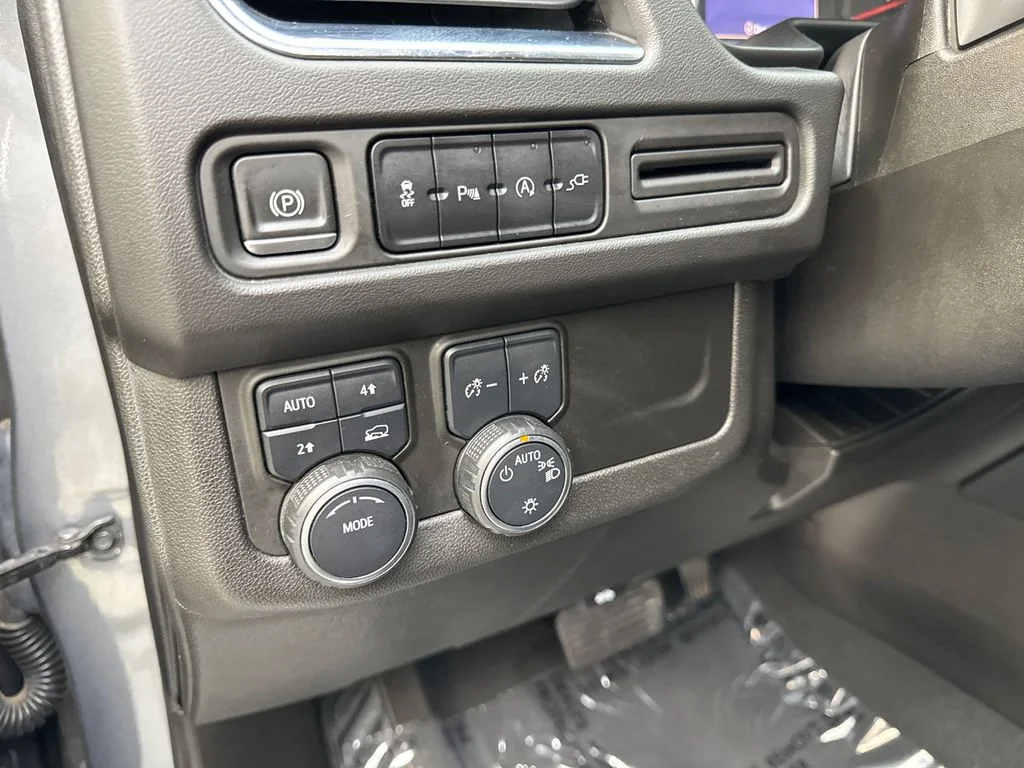 Used 2021 Gray Chevrolet LT image 59
