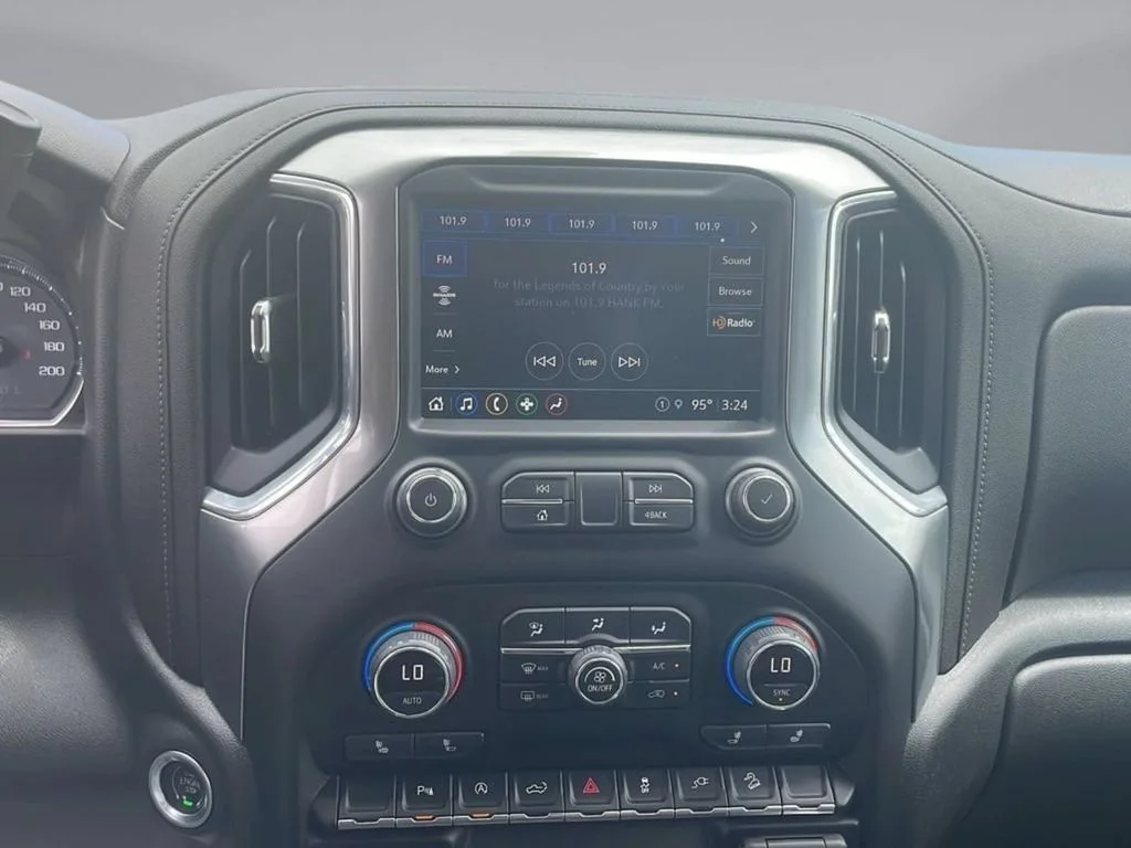 Used 2021 Iridescent Pearl Tricoat Chevrolet LT Trail Boss image 20