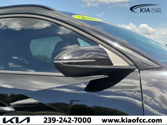 Used 2022 Phantom Black Hyundai SEL image 7