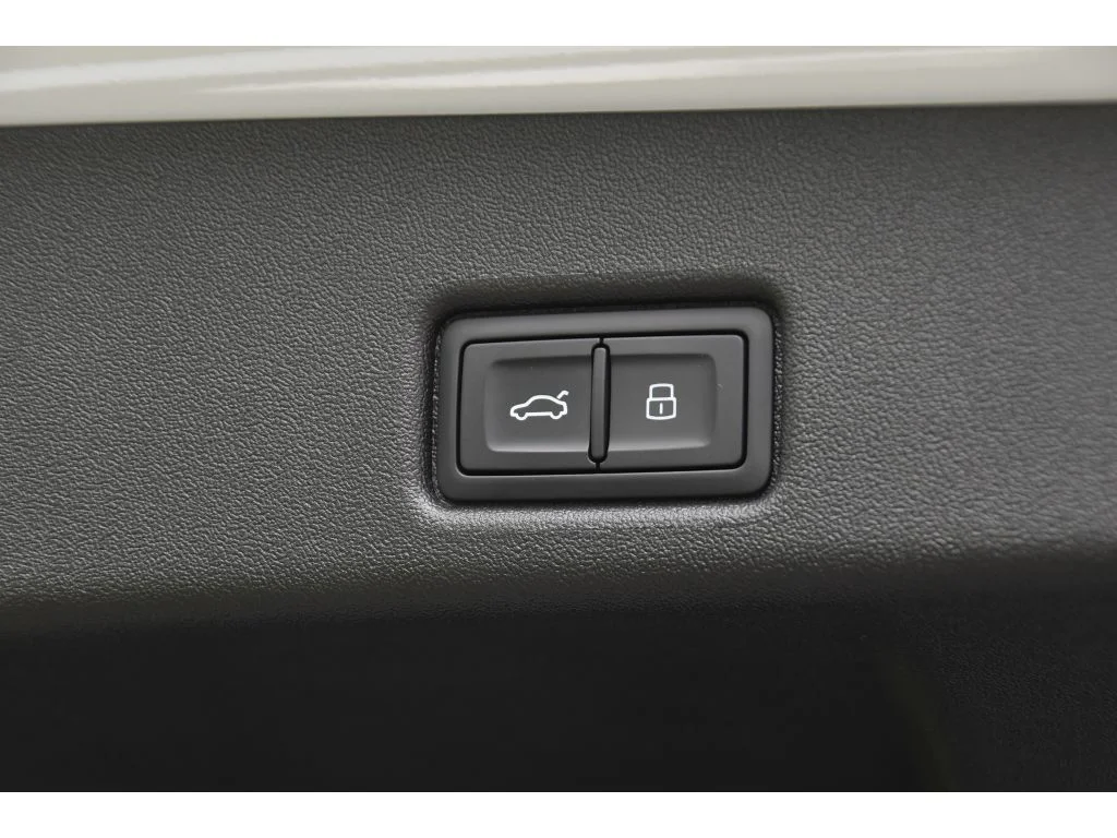 New 2026 Glacier White Metallic Audi Premium Plus image 22