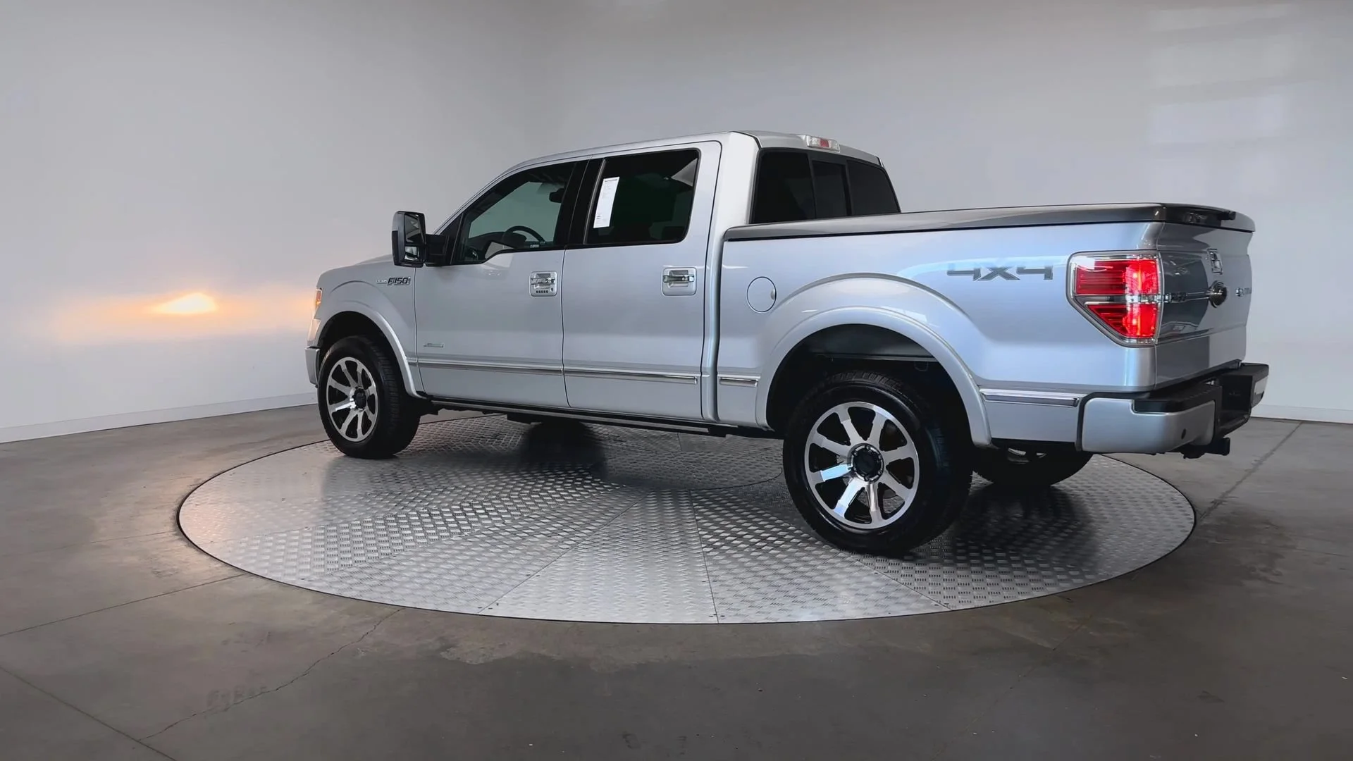 Used 2011 Ingot Silver Metallic Ford Platinum image 6