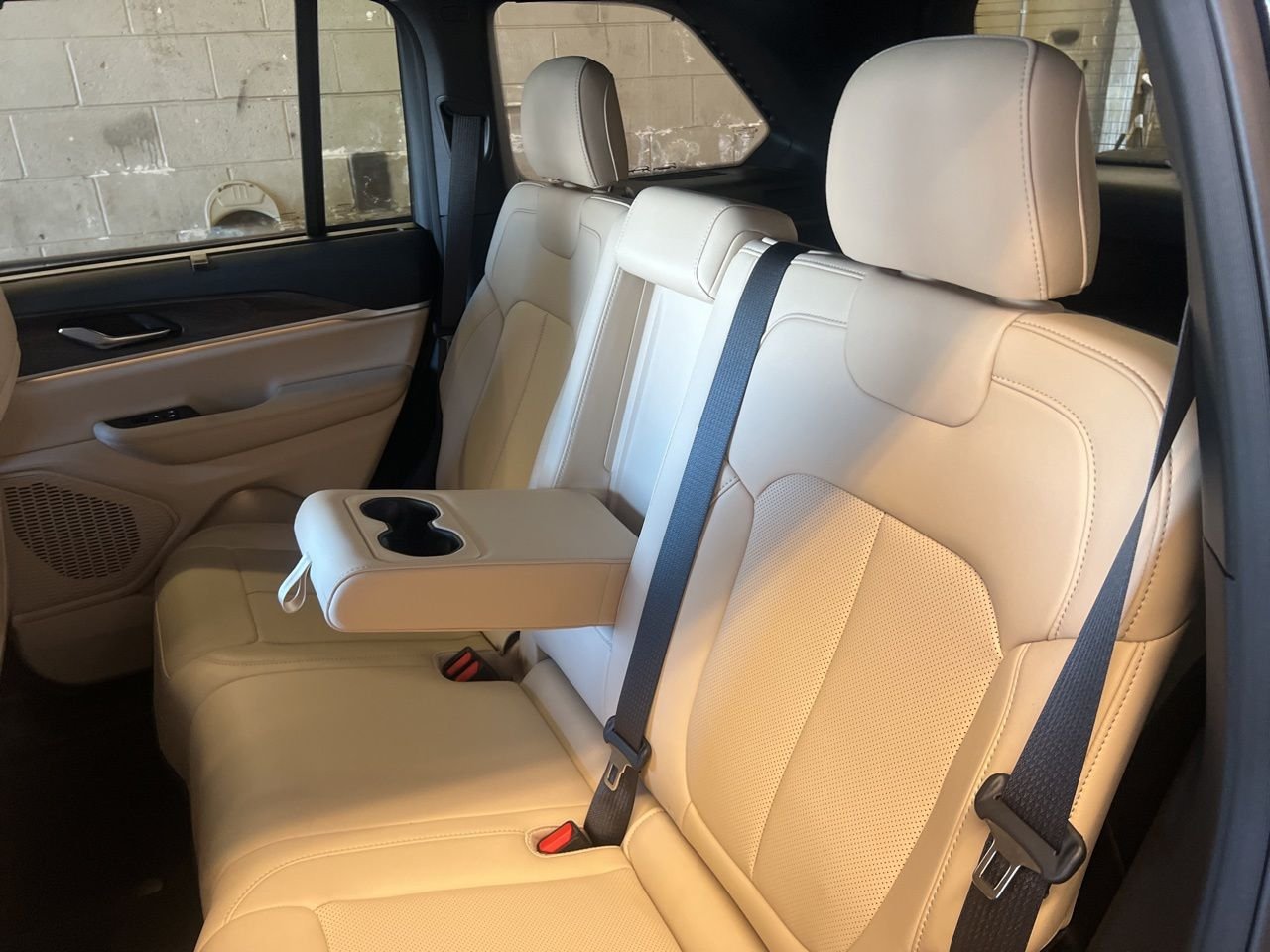 Used 2025 Black Jeep Limited image 22
