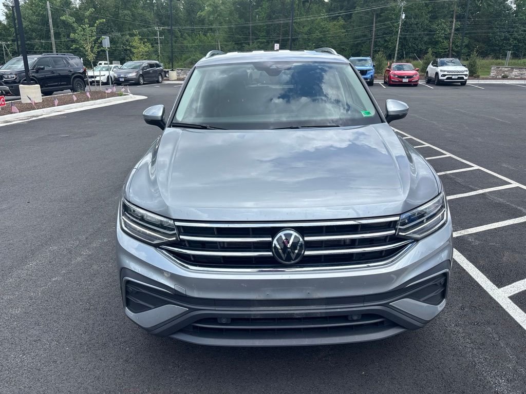 Used 2024 Silver Metallic Volkswagen 2.0T SE image 4