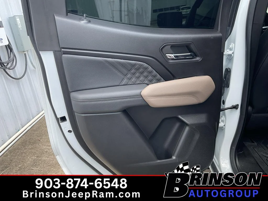Used 2024 Summit White GMC 4WD Denali image 15