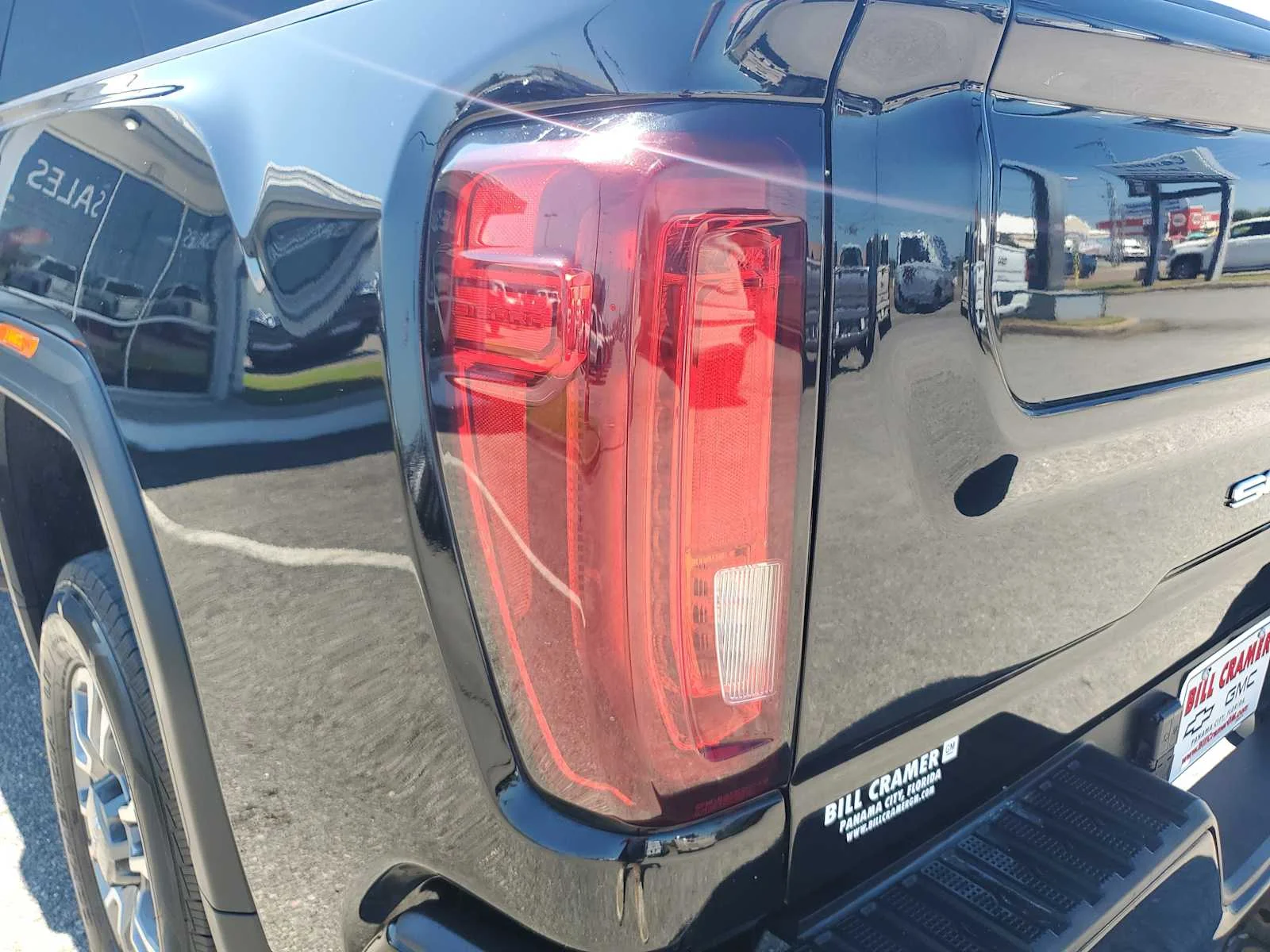 Used 2023 ONYX BLACK GMC AT4 image 4