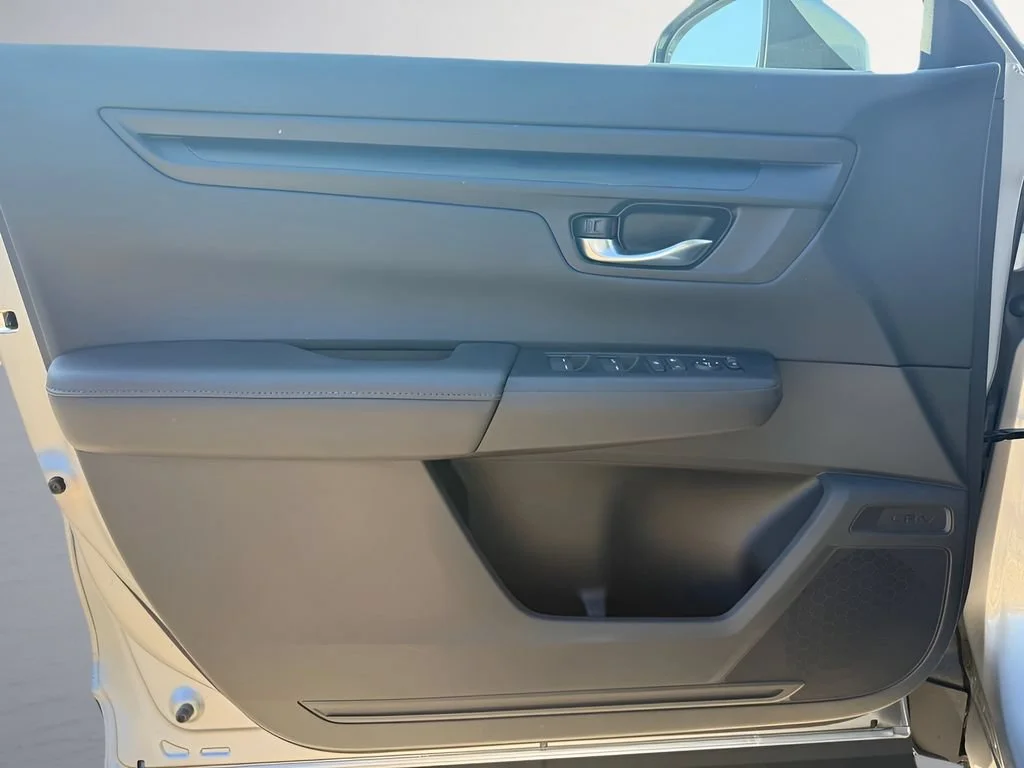 Used 2025 Silver Honda LX image 9
