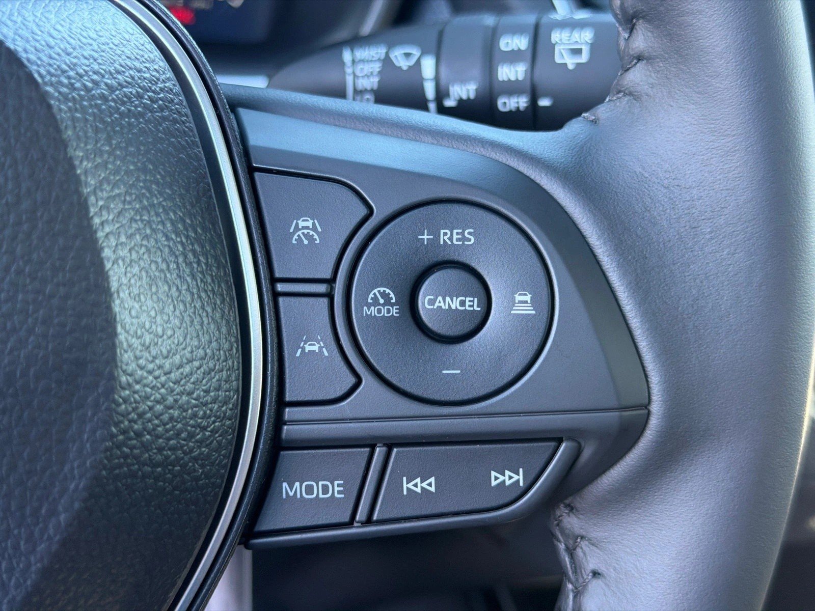 New 2026 Wind Chill Pearl Toyota XLE image 26