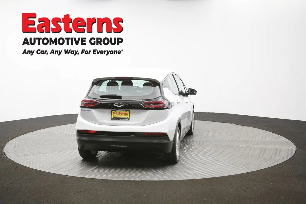 Used 2023 White Chevrolet 1LT image 38