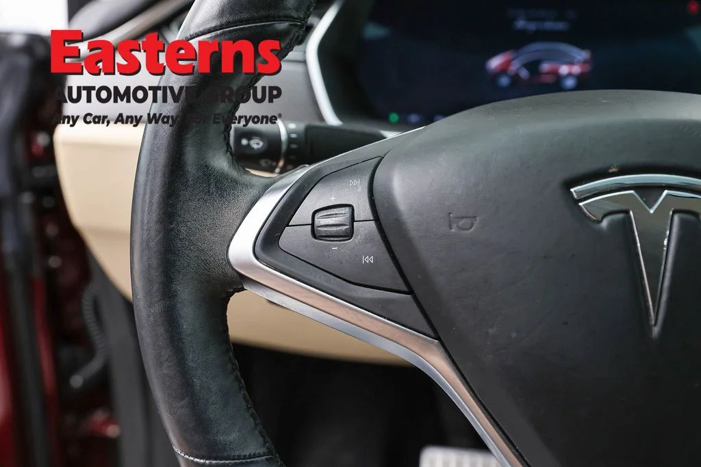 Used 2016 Red Tesla P90D image 15