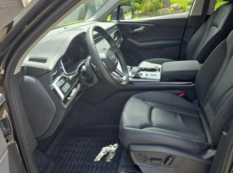 Certified Used 2023 Black Audi 45 Premium image 4