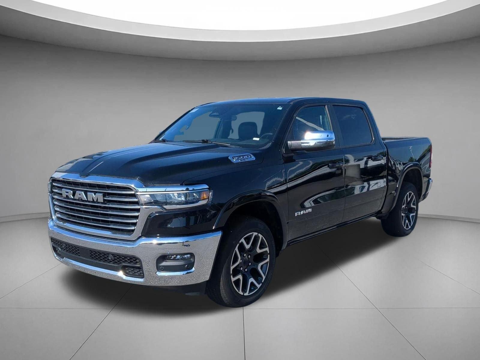 2025 RAM 1500 Laramie 4x4 Crew Cab 5'7's photo