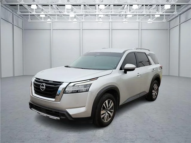 Used 2025 Gray Nissan SL Front-Wheel Drive image 1