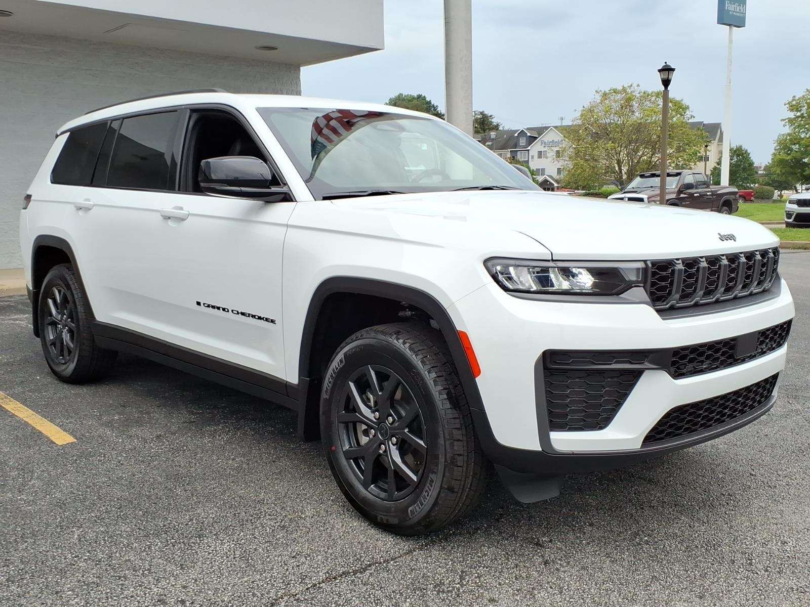 New 2027 Bright White Clearcoat Jeep Altitude image 2