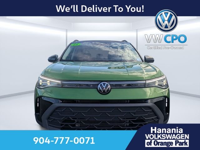 Certified Used 2025 Green Volkswagen 1.5T SE Black image 8