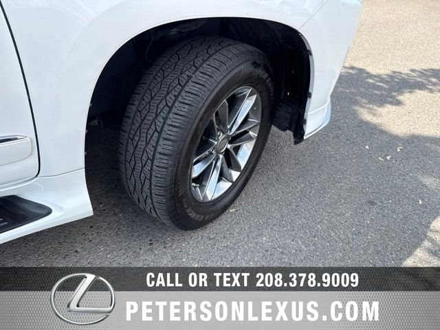 Used 2017  Lexus Luxury image 11