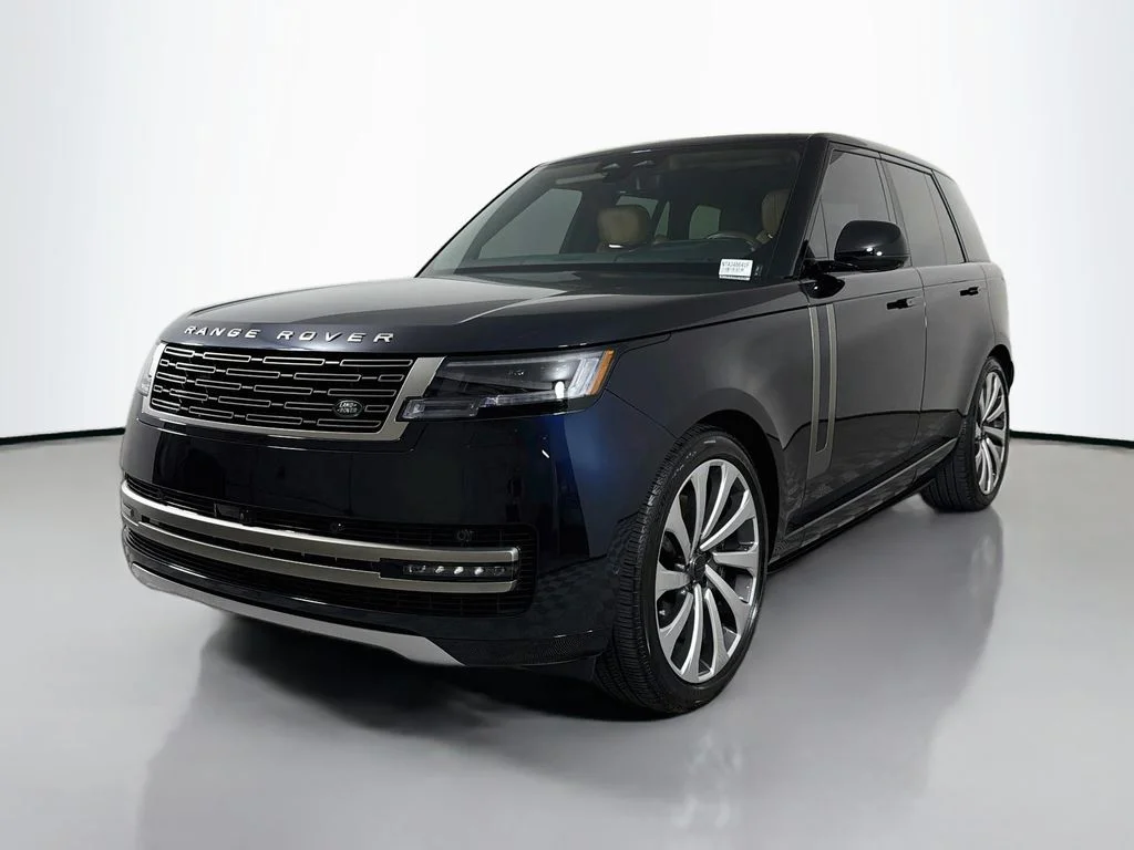 Used 2026 Blue Land Rover SE image 1