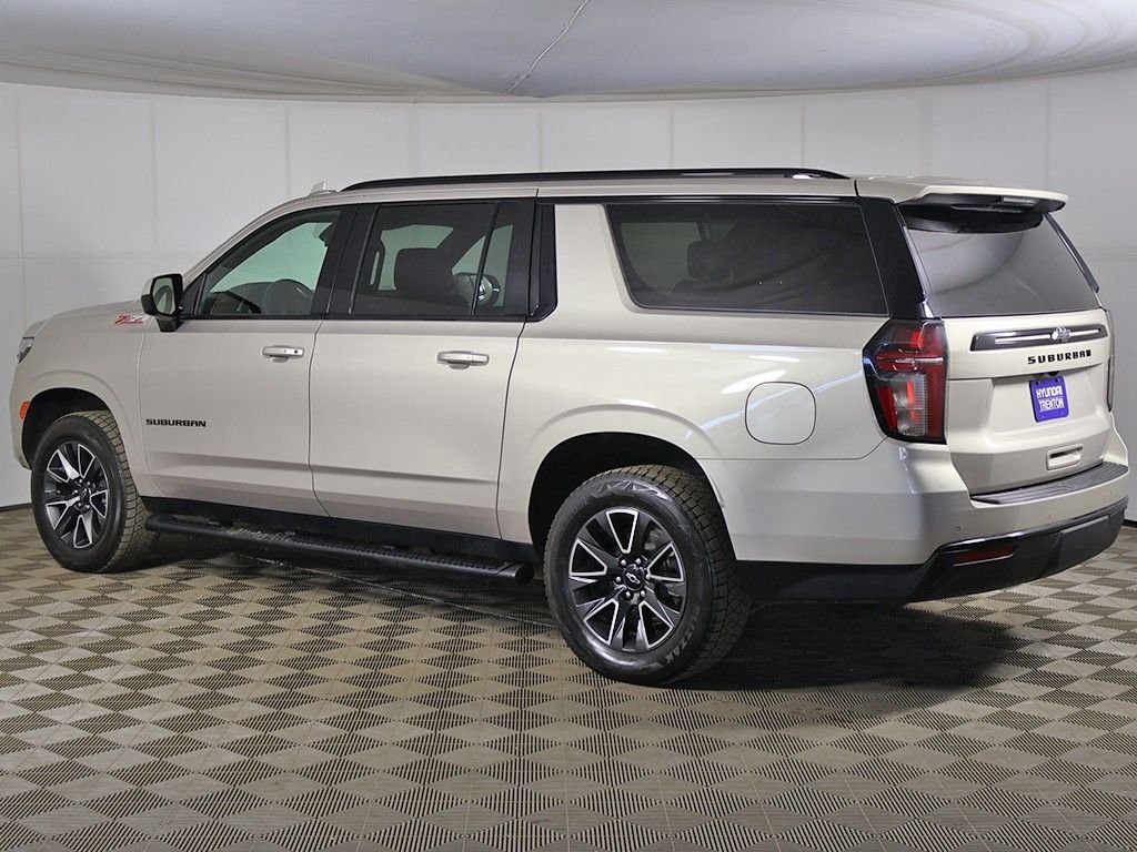 2023 Chevrolet Suburban Z71 - Photo 11