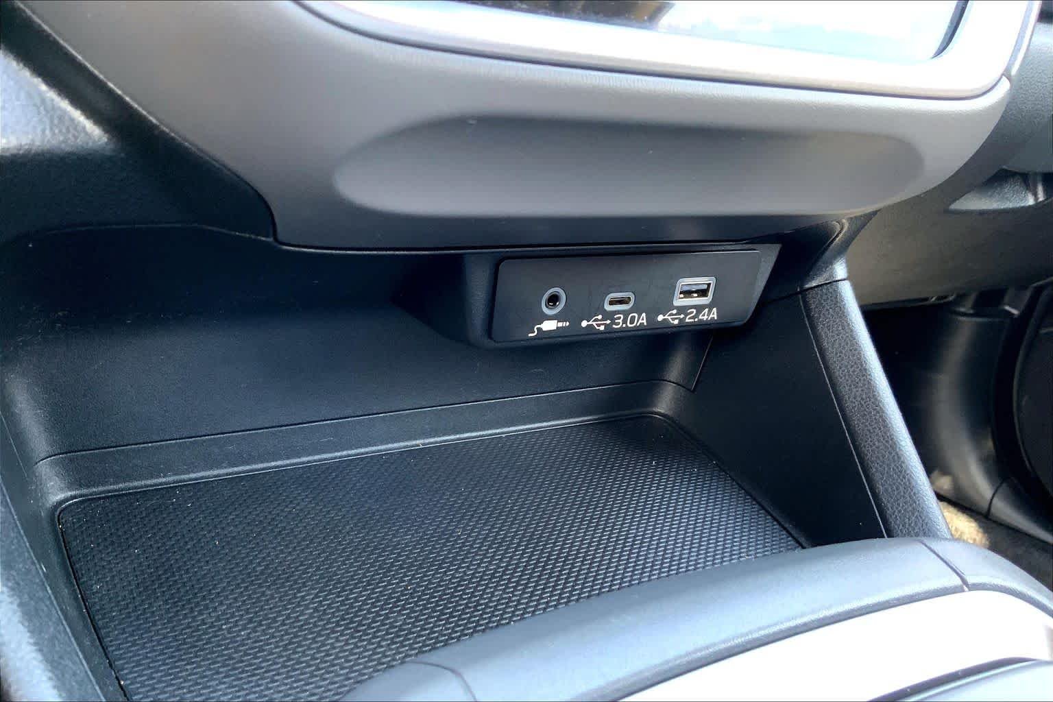 Certified Used 2025 Ice Silver Metallic Subaru Premium image 28