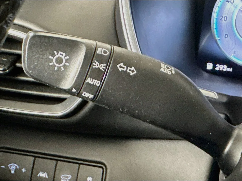 Used 2023 Silver Hyundai Calligraphy image 12