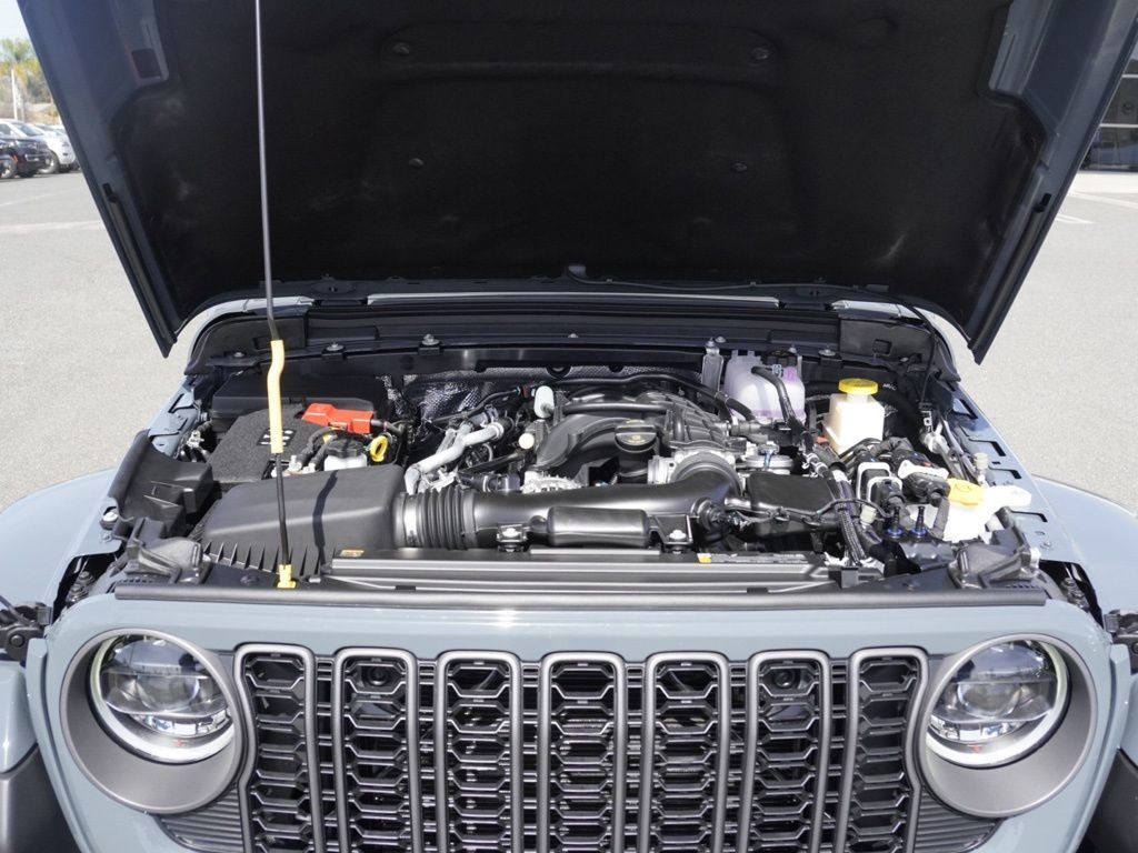 New 2026 Anvil Clear-Coat Exterior Paint Jeep Sport S Dark Sky Appearance image 28