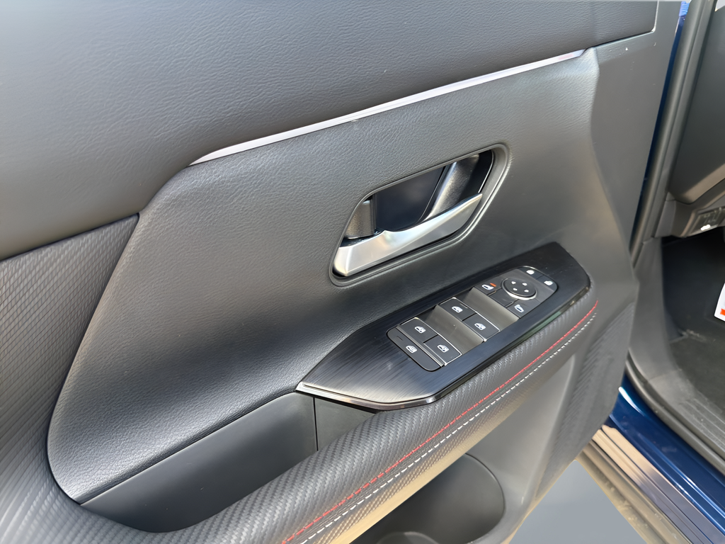 2026 Nissan KICKS SR - Photo 14