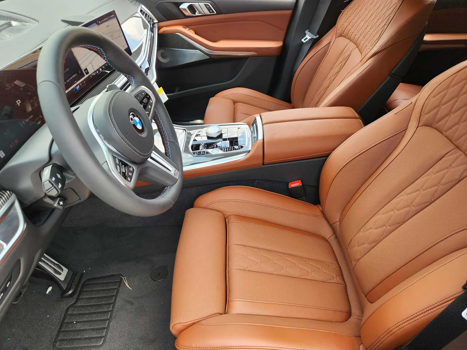 New 2026 Manhattan Green Metallic BMW M60i image 4