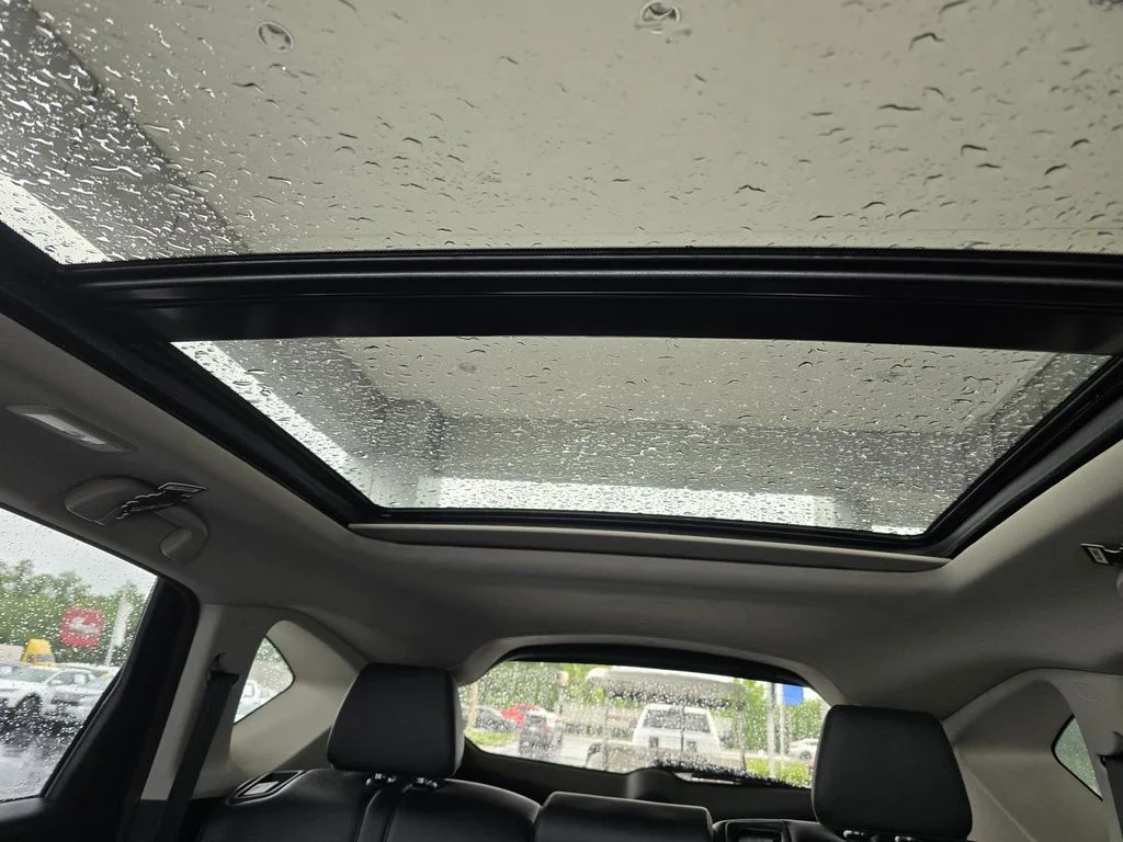 Used 2021 Majestic Black Pearl Acura Base image 18