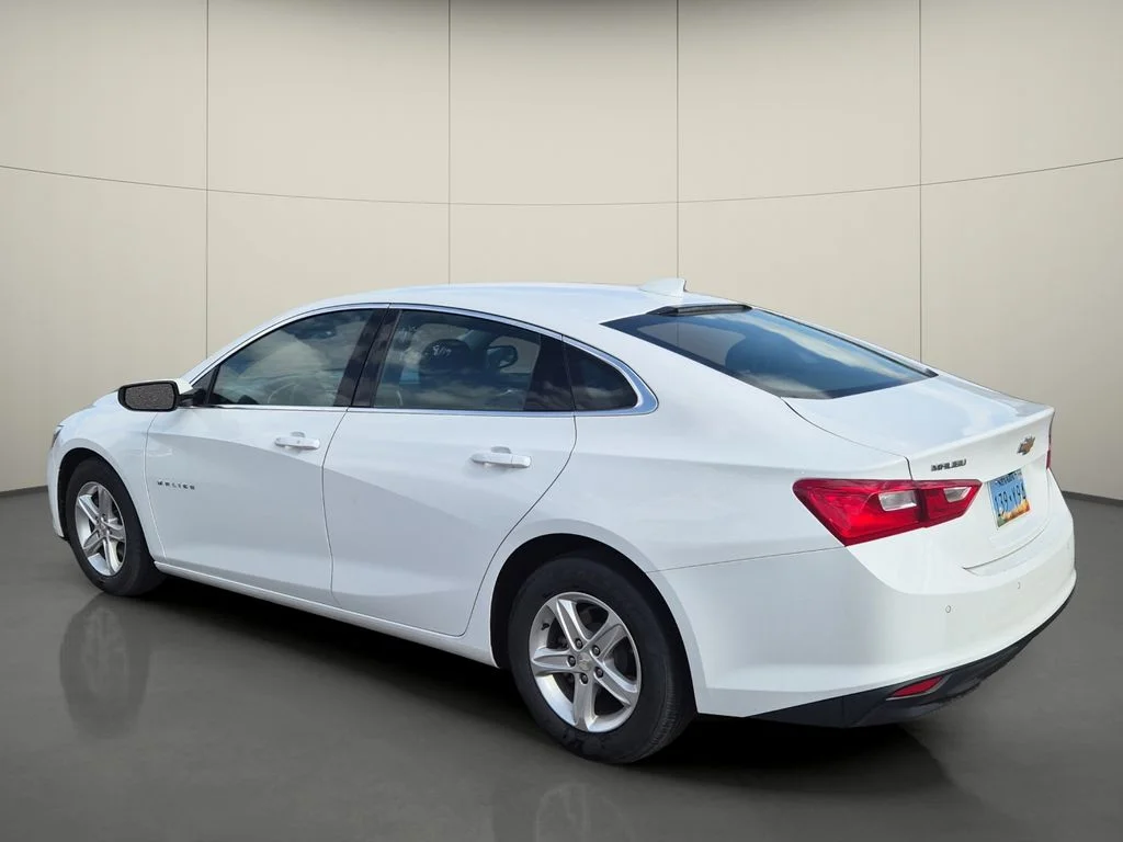 Used 2024 White Chevrolet LT image 5