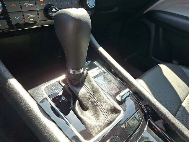 Used 2023 Gray Jeep Limited image 15