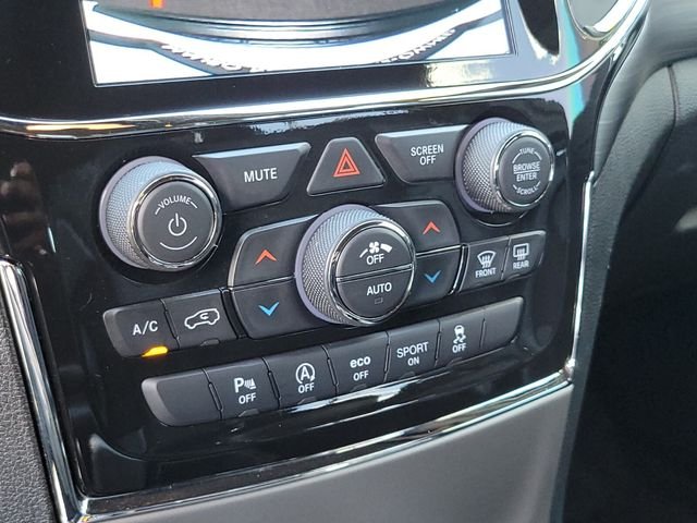 Used 2021 White Jeep Laredo X image 23
