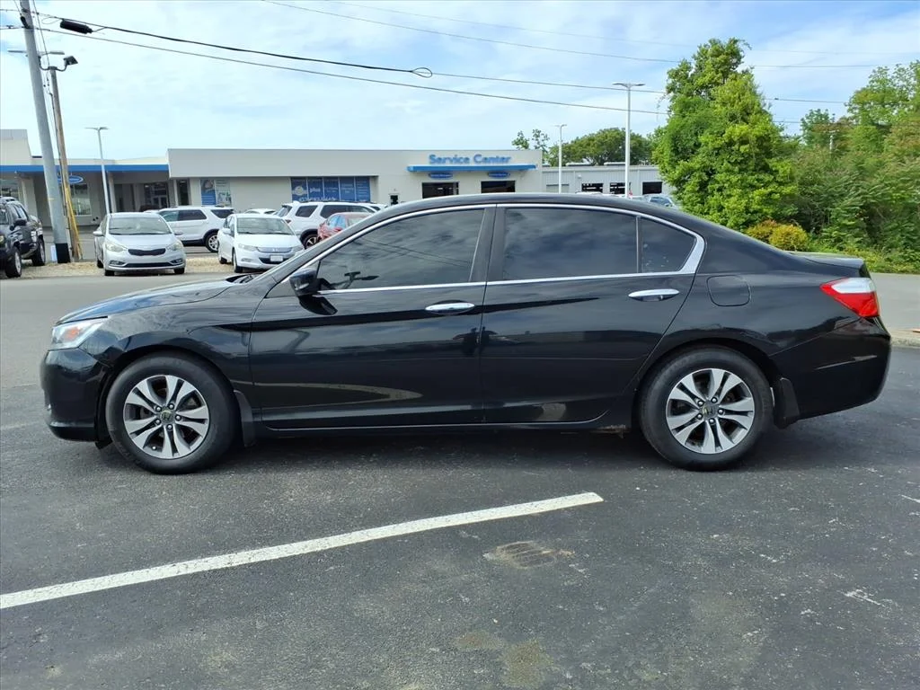 Used 2013 Honda Accord LX with VIN 1HGCR2F31DA131651 for sale in Johnson City, TN