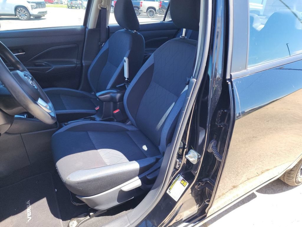 Used 2023  Nissan SV image 11