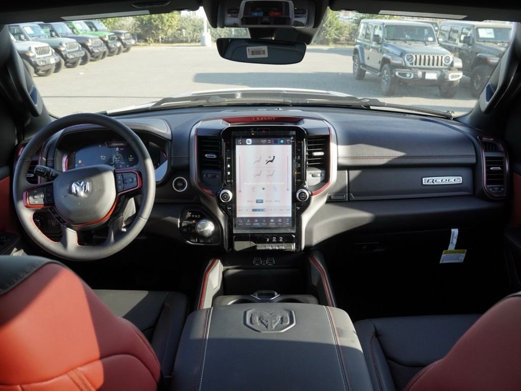 New 2026 Granite Crystal Metallic Clear-Coat Exterior Paint RAM Laramie image 28