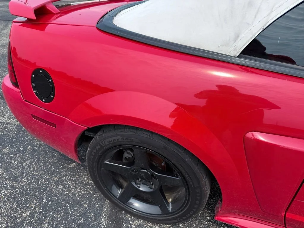 Used 2004 Red Ford GT Deluxe image 9