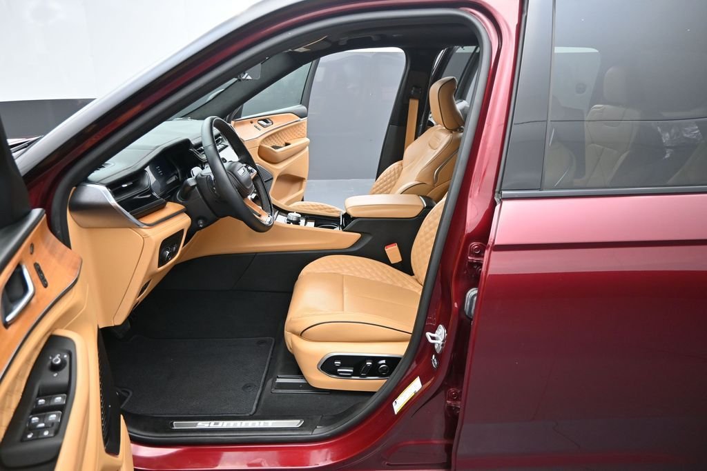 Used 2025 Red Jeep Summit Reserve image 10