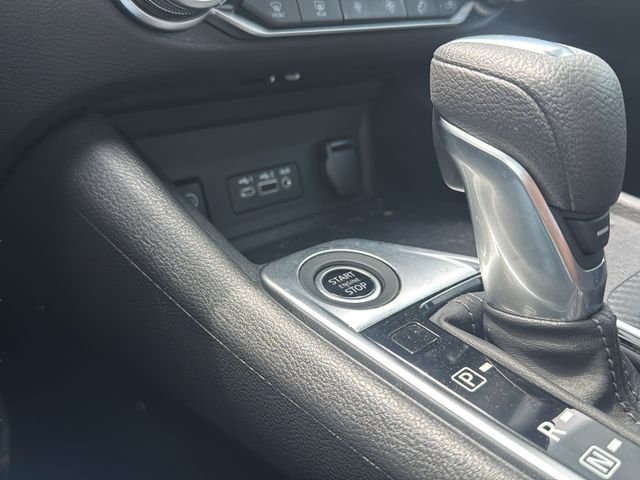 Used 2025 Gray Nissan SV image 13