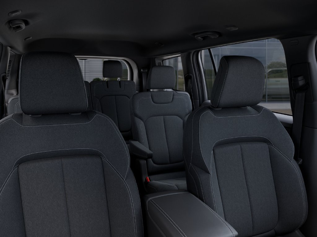 New 2026 Diamond Black Crystal Pearl-Coat Exterior Paint Jeep Laredo image 26