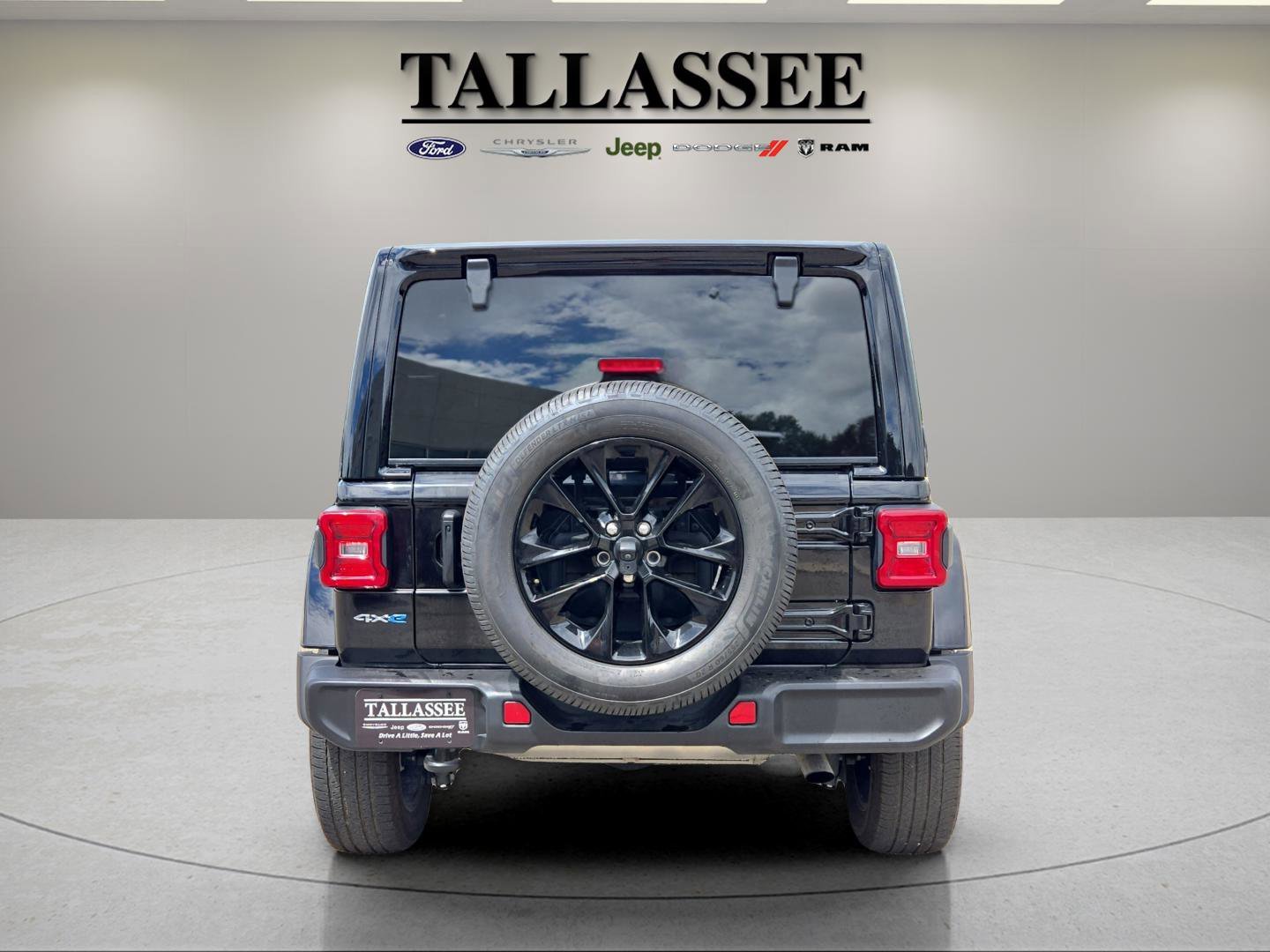Certified Used 2024 Black Clearcoat Jeep Sahara image 8