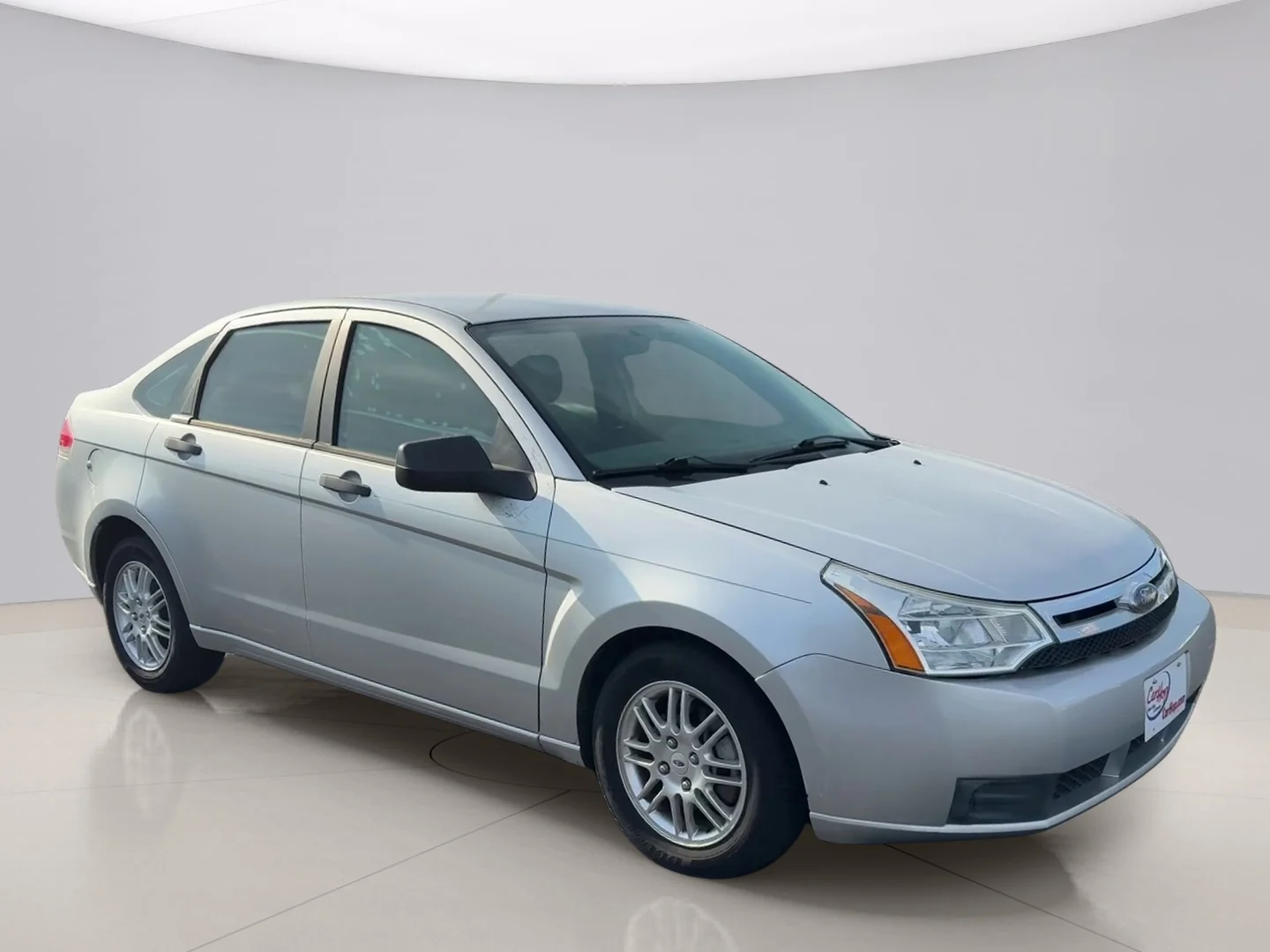 Used 2010 Silver Ford SE image 7