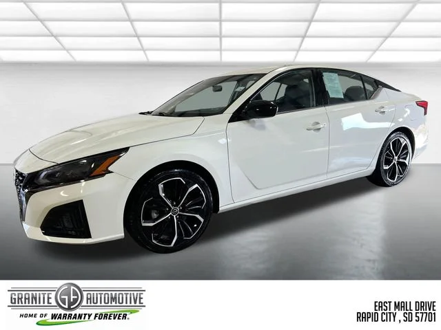 2024 Nissan Altima 2.5 SR