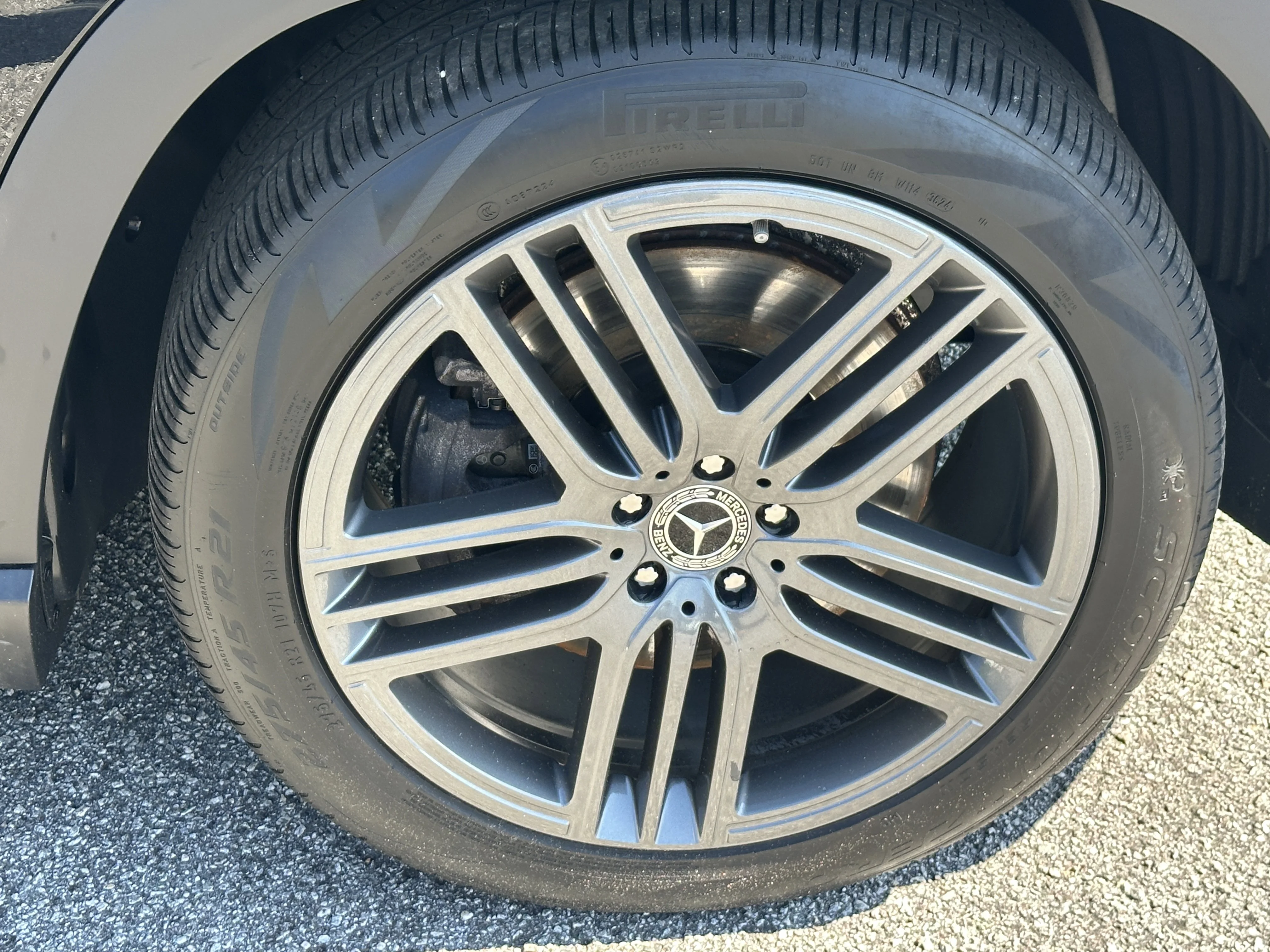 Certified Used 2025 Black Mercedes-Benz GLS 450 image 14
