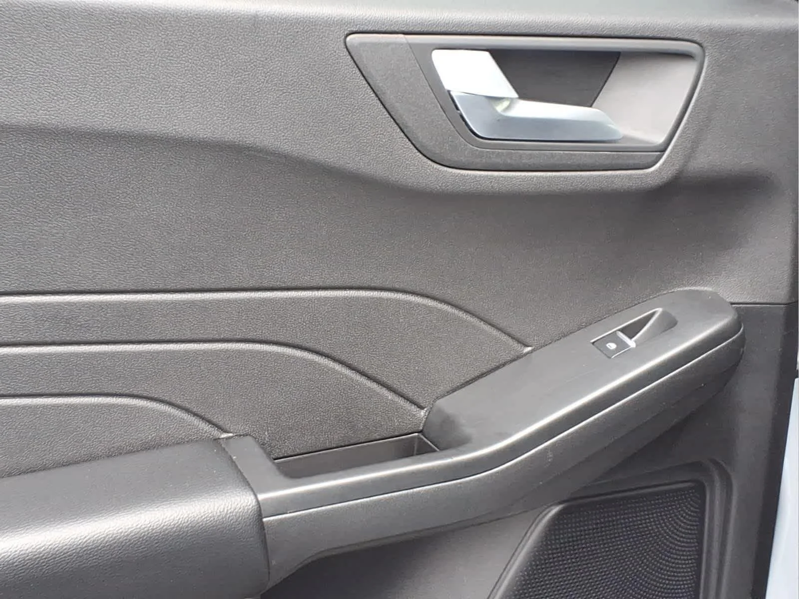 Used 2025 Space Silver Ford ST-Line Select image 29
