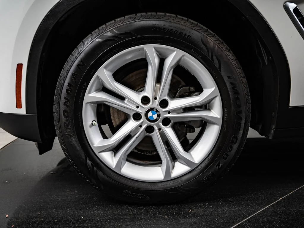 Used 2019 Alpine White BMW xDrive30i image 13