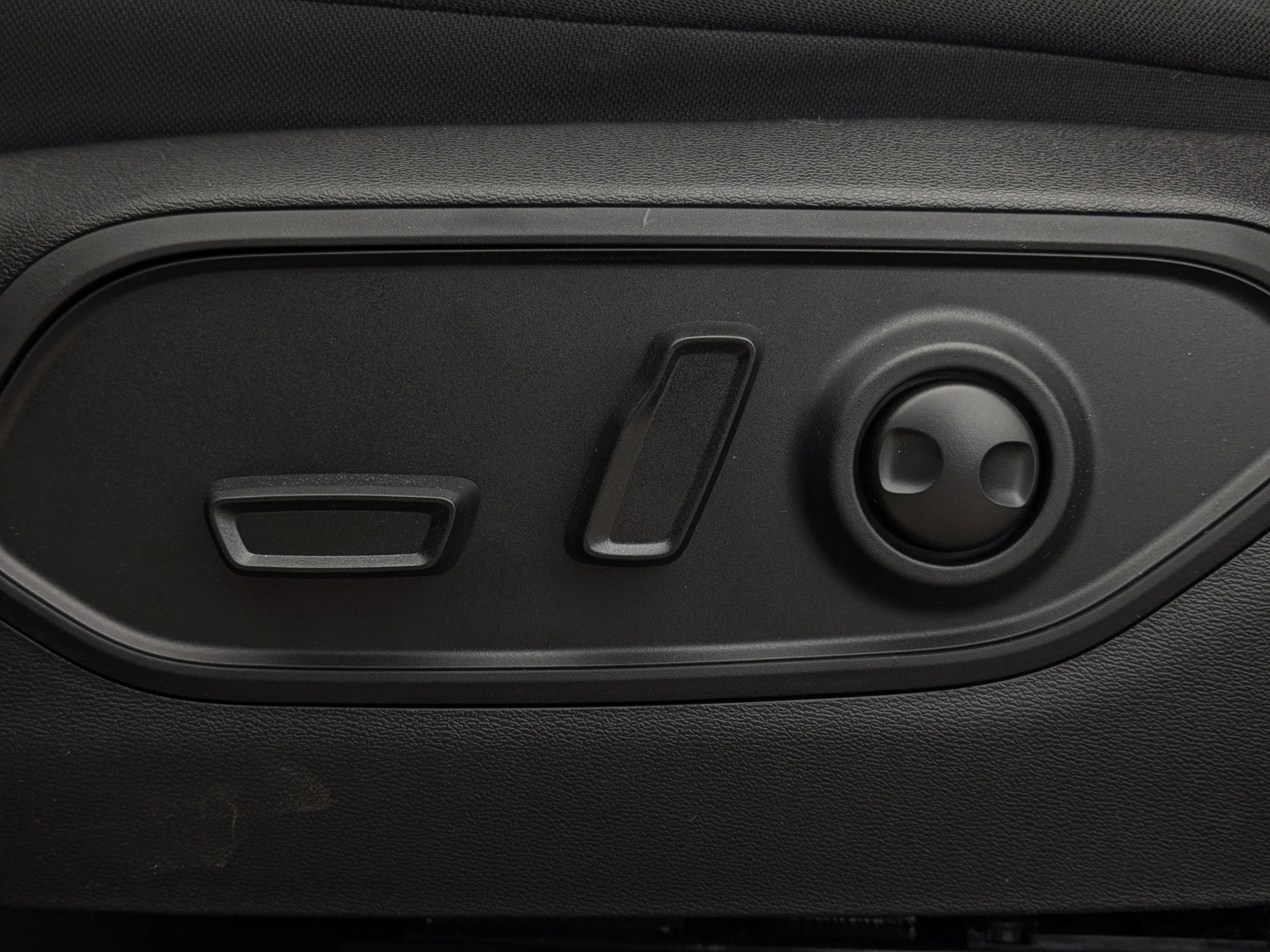 New 2026 41 Jeep Laredo - - Pkg 23F - Mopar Protect Pkg - Compact Spare - 1.6L Turbo Hybrid & More image 14
