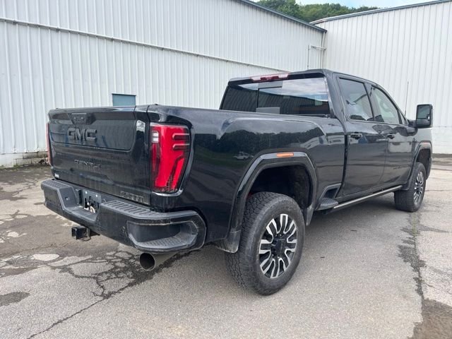 Used 2024  GMC Denali Ultimate image 6
